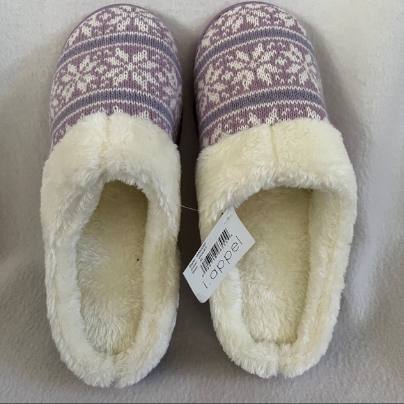 I. appel Violet Snowflake Knit Slippers - Picture 10 of 15